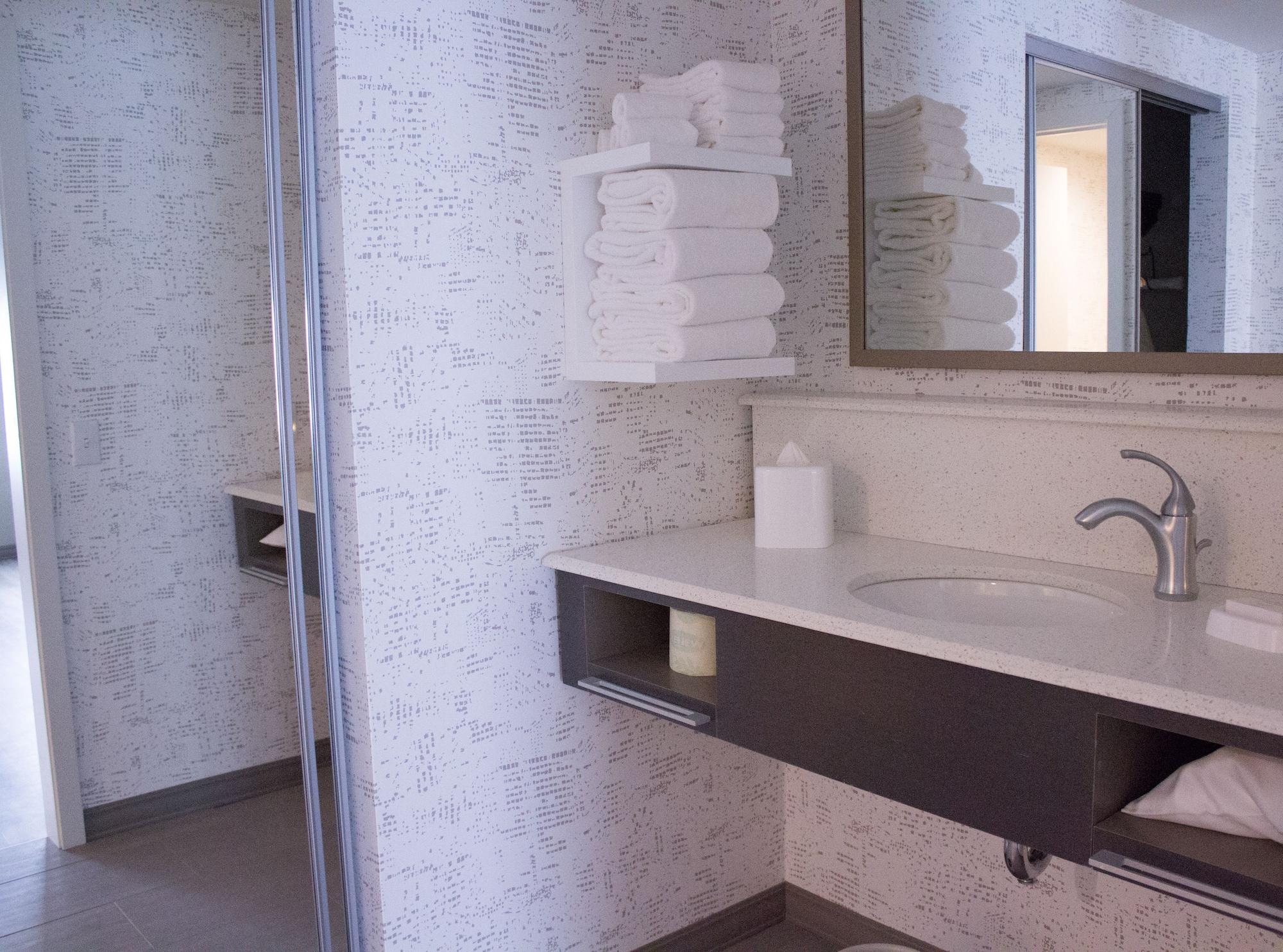 Hampton & Cranberry Township/mars Hotel